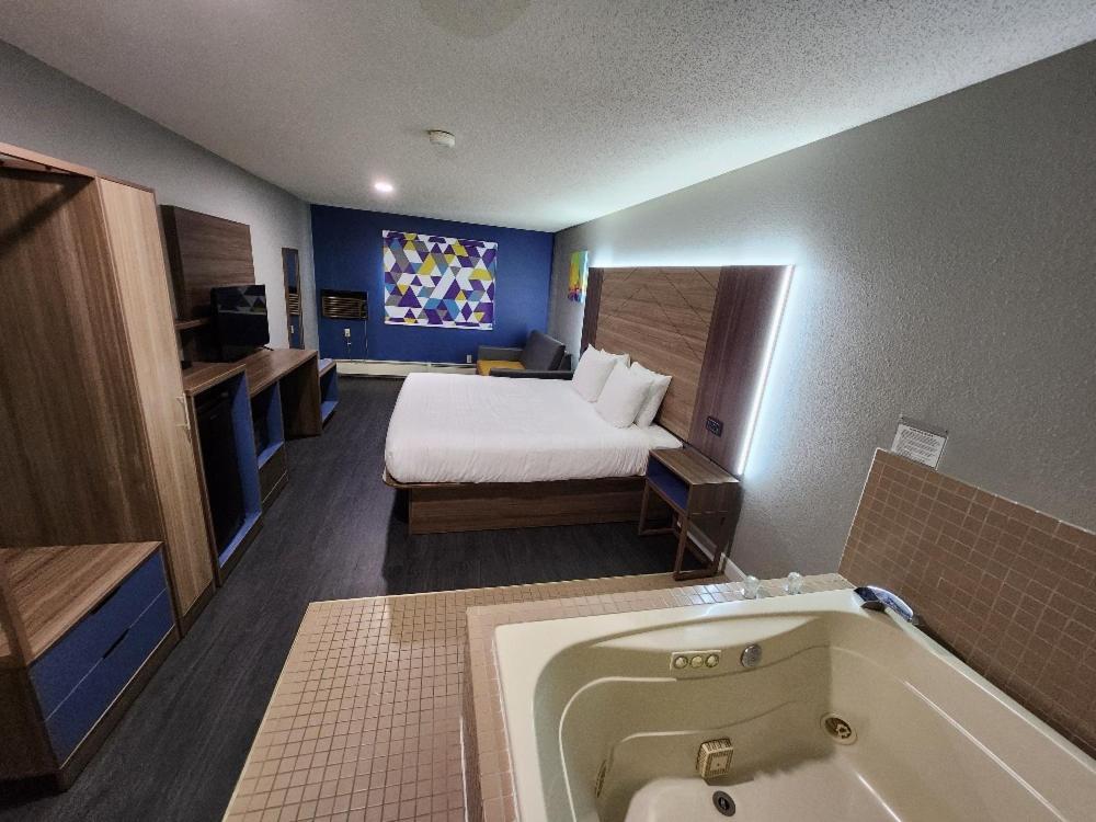 Motel Super 8 By Wyndham Hayward Wi Exterior foto